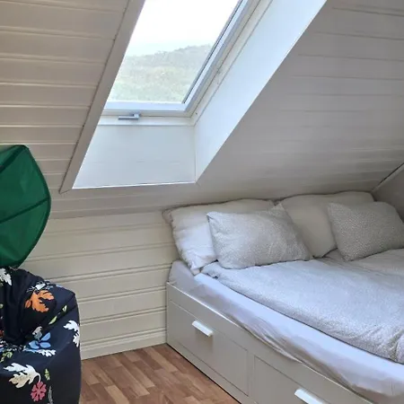 Child-friendly With 5 For 2 Families Feriehus