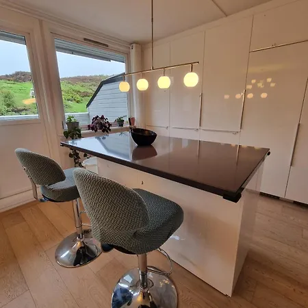Child-friendly With 5 For 2 Families Feriehus Bergen