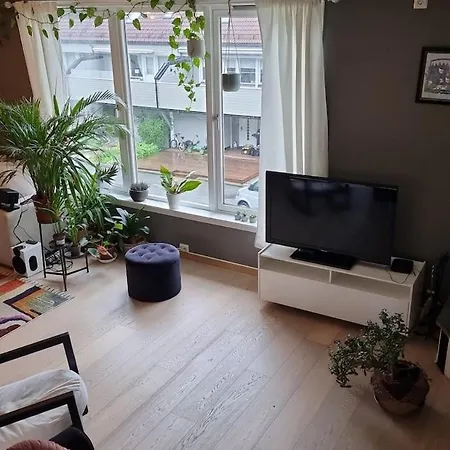 Child-friendly With 5 For 2 Families Feriehus Bergen