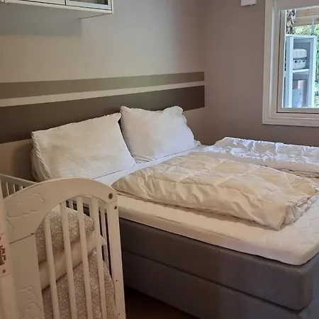 Child-friendly With 5 For 2 Families Feriehus *